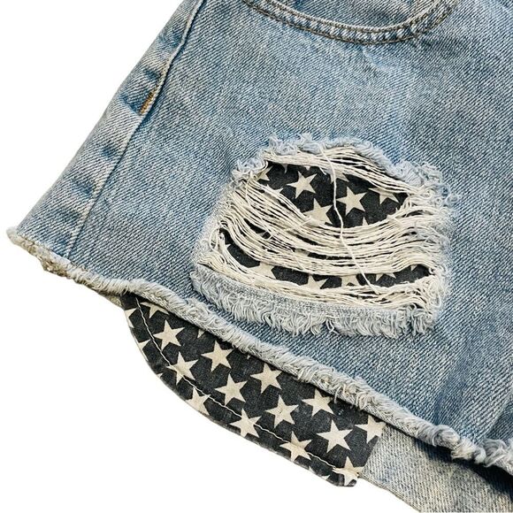 Forever 21 Stars and Stripes American Flag Denim Cutoff Shorts - Size 27 - Picture 5 of 13